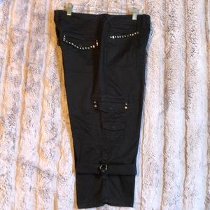 🔳WHBM🔳 Rhinestone & Silver Stud Capri